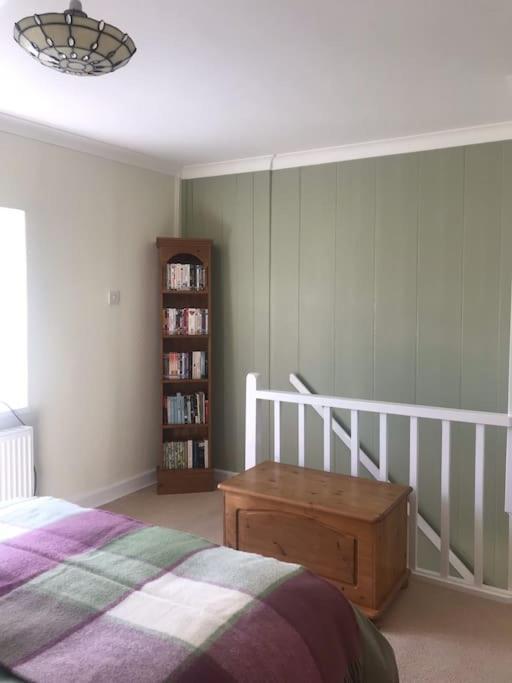 No 96 Chapel Lane - Self Contained Cottage In The Heart Of Butleigh Dış mekan fotoğraf